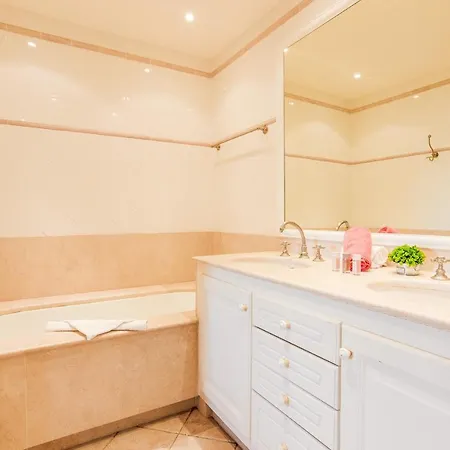 On Bay - Ap3040 By Riviera Homes Apartment *